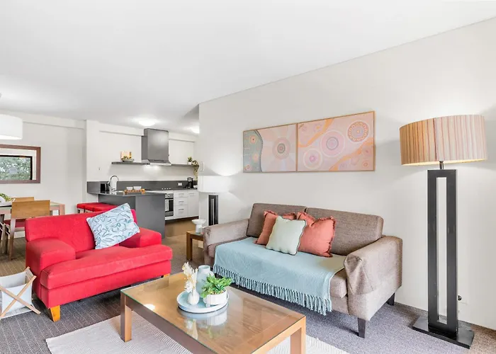 Apartment With City Views In East Perth